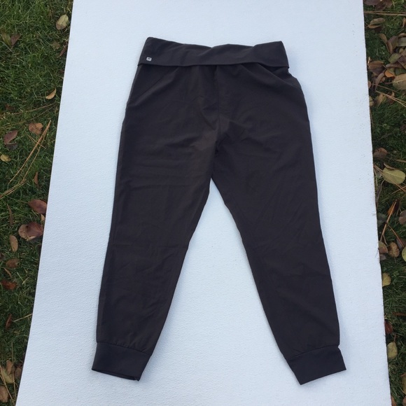 Fabletics Pants - Fabletics 🦠 Black Medium Jogger Foldable Waist